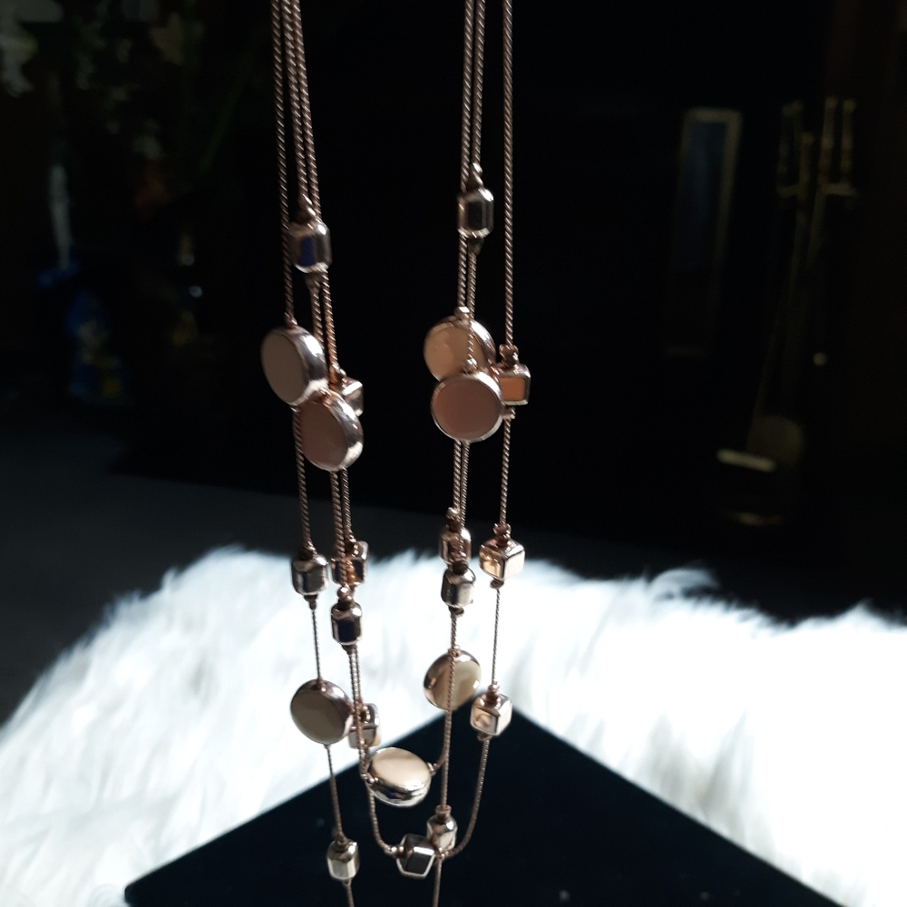 Necklace - Picture 4 of 10